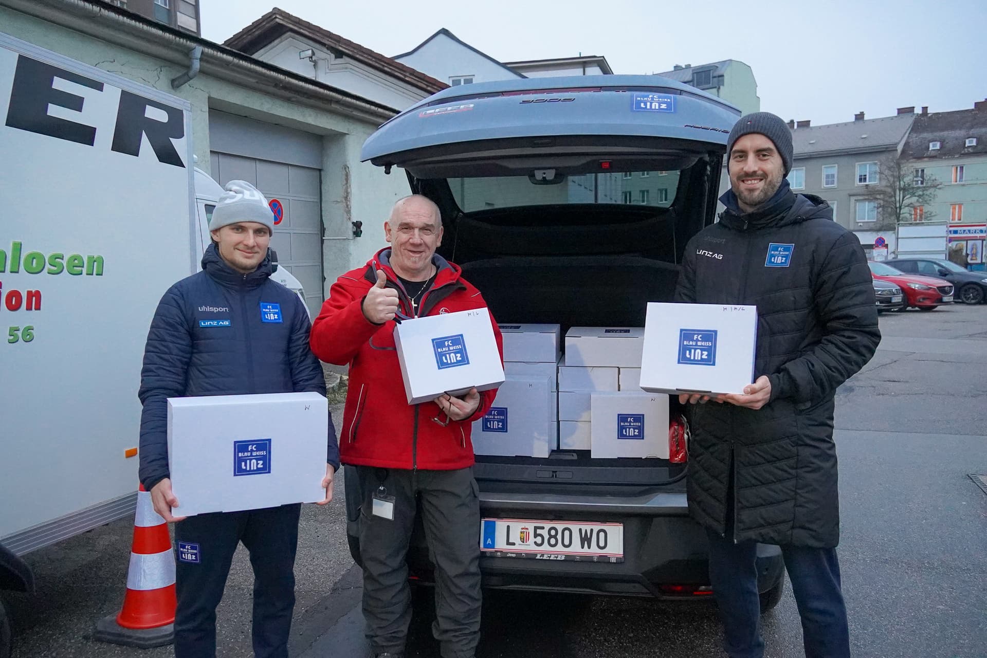 Obdachlosen Hilfsaktion - Blau Weiß Linz