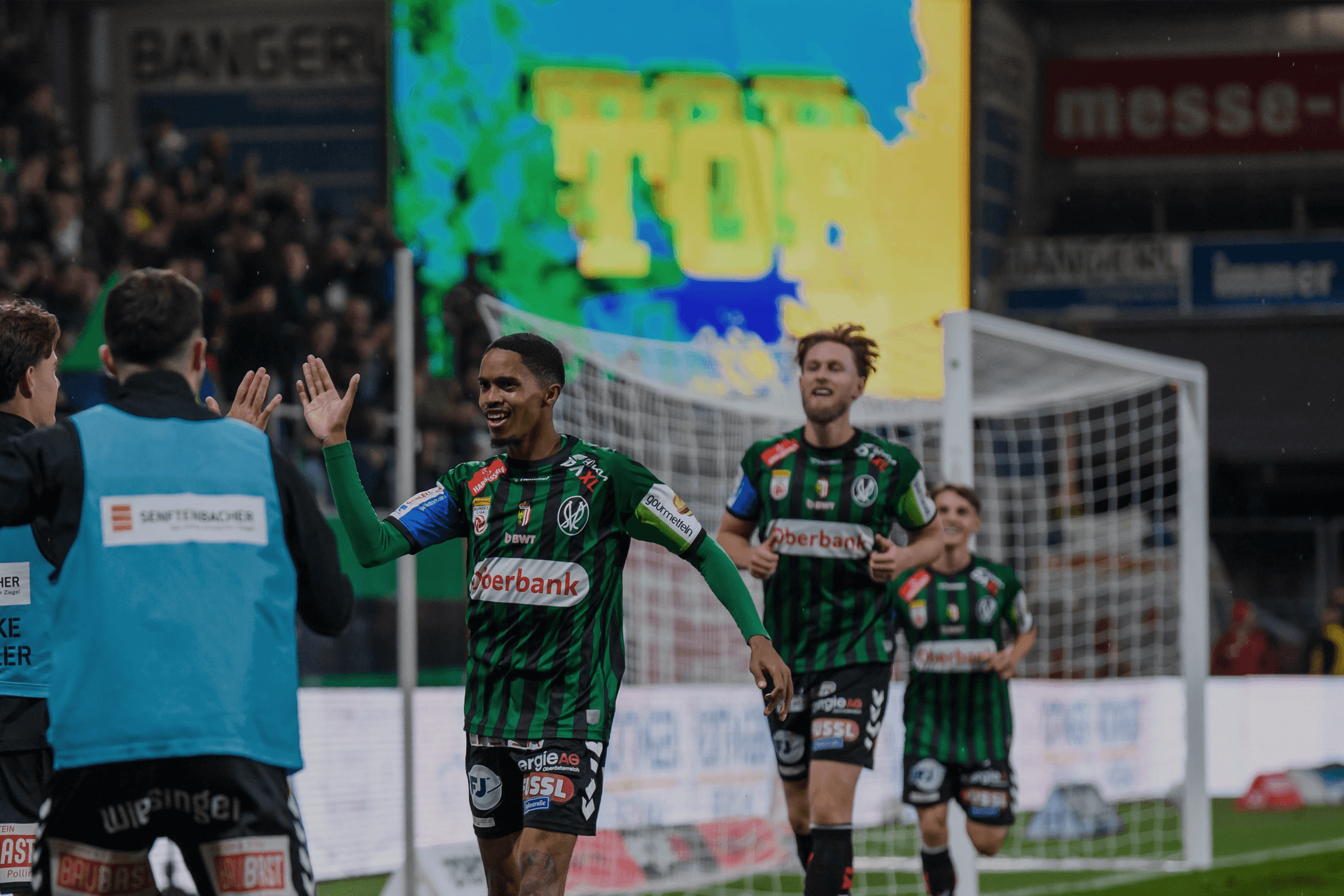 Präsenz in den Stadien der Klubs